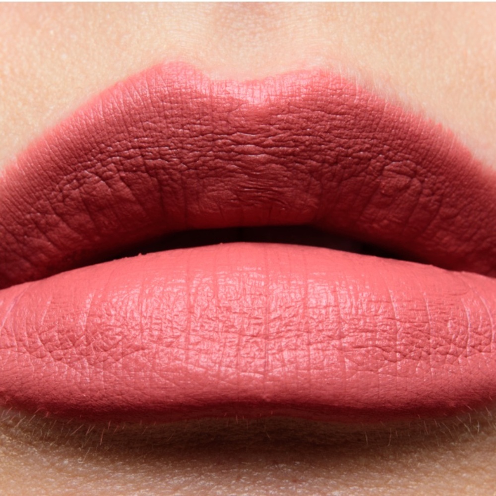 MAC AUTE CUTURE Starring ROSALIA Lipstick Colour *NUEZ MOSCADA*/ .17 oz /NIB